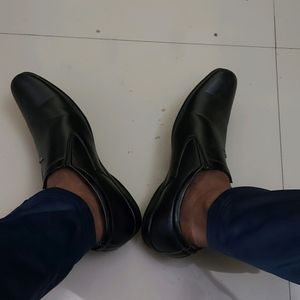 Formal shoes