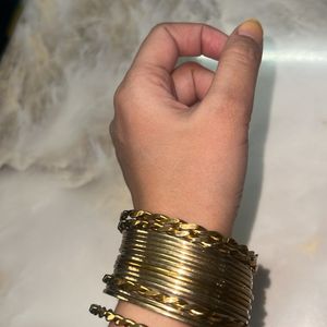 Golden Bangle With Jhumka