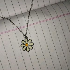 Very Beautiful Girly Necklace