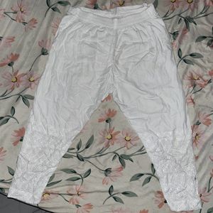 White pant Plazo