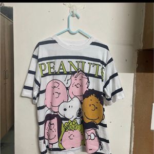 oversized peanut tee