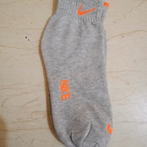 Men's and women's socks pair 1