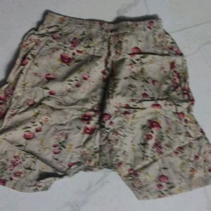 New Shorts 🩳 For girls Elastic Never Used