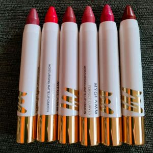 Myglamm Perfect Curve Lip Crayon