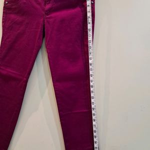 Girl's skinny purple jeans