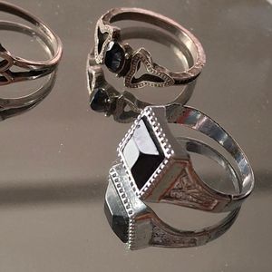 SET OF RINGS