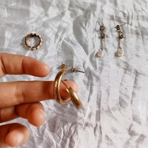 6 Pair Of Aesthetic Earrings With A Free Ring