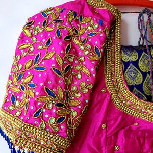 Pure Kanchi Pattu Silk  Saree With Maggam Blouse