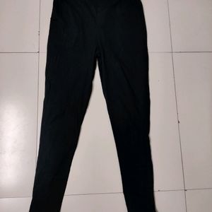 Black Strachble Pant