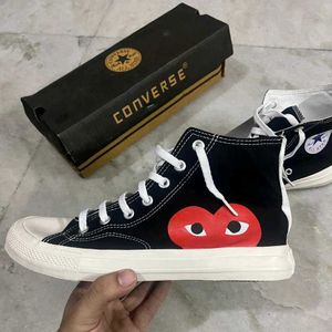 CONVERSE CHUCK TAYLOR BLACK HIGH TOPS