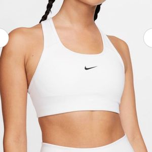 Nike Swoosh Medium support Sports Bra