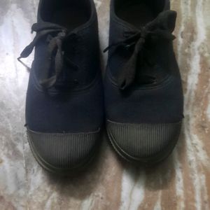 School Black Shoes