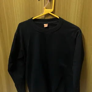 Black Sweatshirt