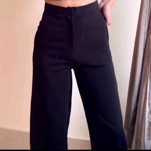 High-waisted Black 🖤 Pants With Pockets