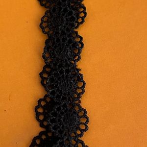 Lightweight Thread Choker Necklace -