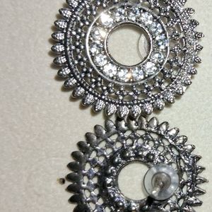 CLUSTER STUD Earrings