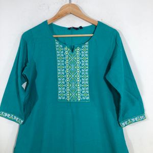 Green Embroidered Kurtas(Women’s)