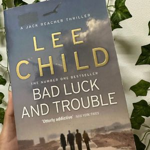 (2 book combo) The sight of you+Bad Luck & Trouble