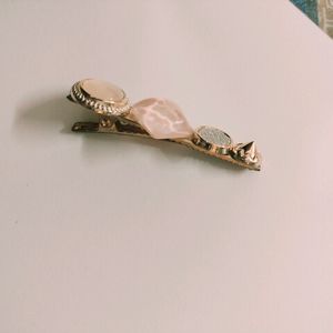 Hair Clip With Beautiful Stones❣️