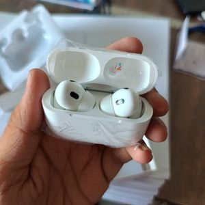 Apple 2nd Generation Airpods