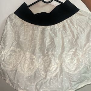 White Cotton Rose Designed Skirt