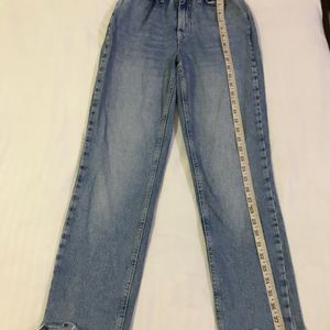 Highwaisted Momfit Denim Waist 26-28