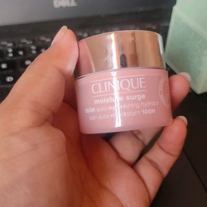 Clinique Moisture Surge