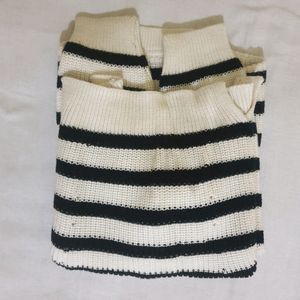 Women White &vBlack Stripped Pullover