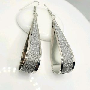 Shiny Droplets Earrings In Silver