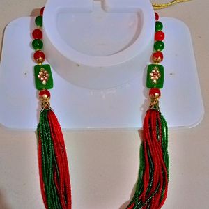 Traditional Moti Set