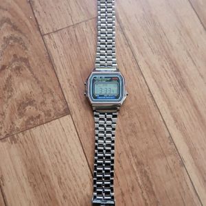 New Vintage Style Digital Watch For Unisex