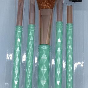 Makeup Brushes  With Green Set Free