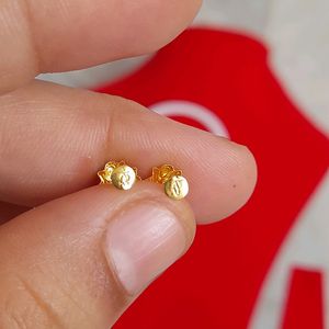 Beautiful New Flower Desine Studs