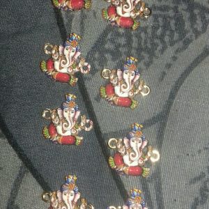 8gayesha charms