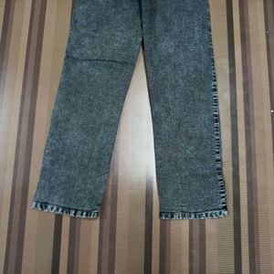 DG-77 Size-28 Straight Jenas