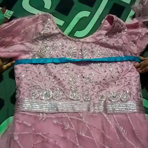 Pretty 😍 Gown