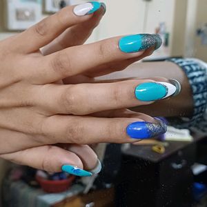 Hawai Themed Blue Fake Nails (Hand Painted)🪼