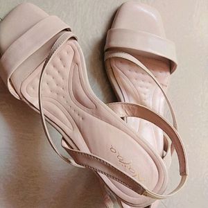 Nude Colour Sandals With Transparent Heel