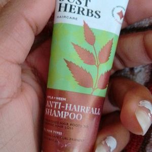 Mamaearth Ubtan Face Wash With A Free Mini Shampoo