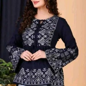 Fashionable Printed Round Neck Women Kurti Top