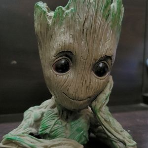 Groot Pen Stand