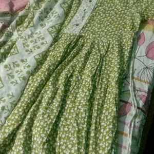 Naira Cut Set With Dupatta