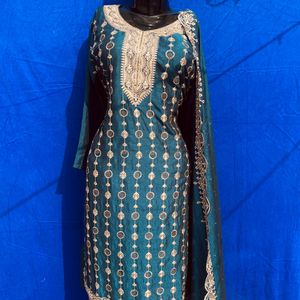 Beautiful Ladies Readymade Suit