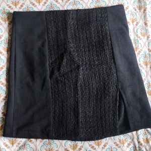 Black Solid Mini Skirt