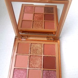 Huda Beauty Eyeshadow Palette