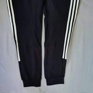 Adidas black track pant looking good