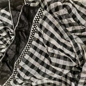 Black And Silver Sar Checked Silk sareei