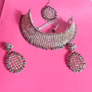 Necklace with earrings