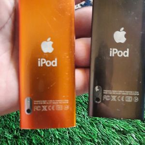 2 Apple Ipod