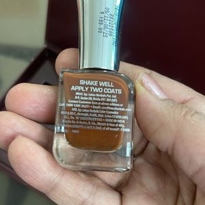 Lotus Herbals Nail enamel